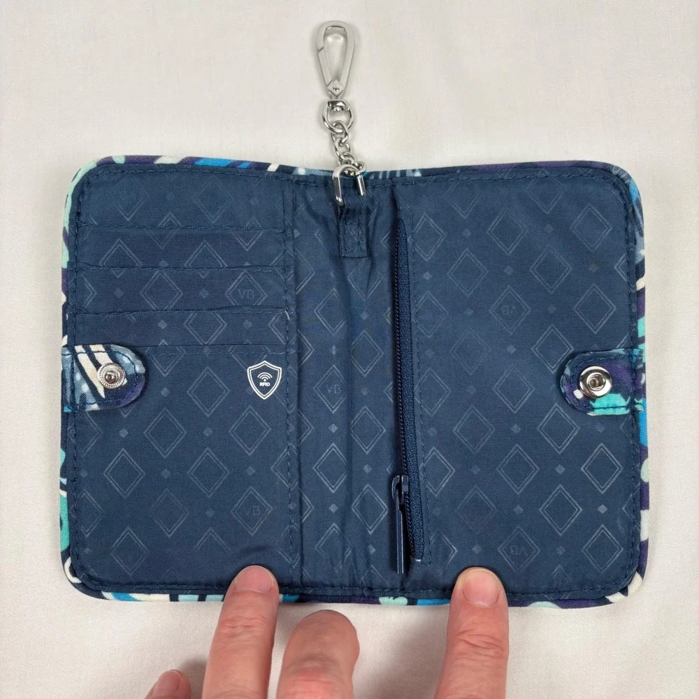 Vera Bradley Wallet Key Chain Blue Island Medallion RFID Quilted Floral Boho - Picture 4 of 8